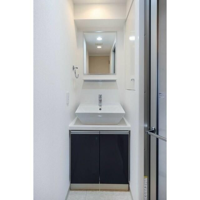 洗面設備　写真は同タイプ住居です。