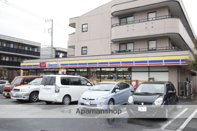 コンビニ　ミニストップ（コンビニ）まで864m