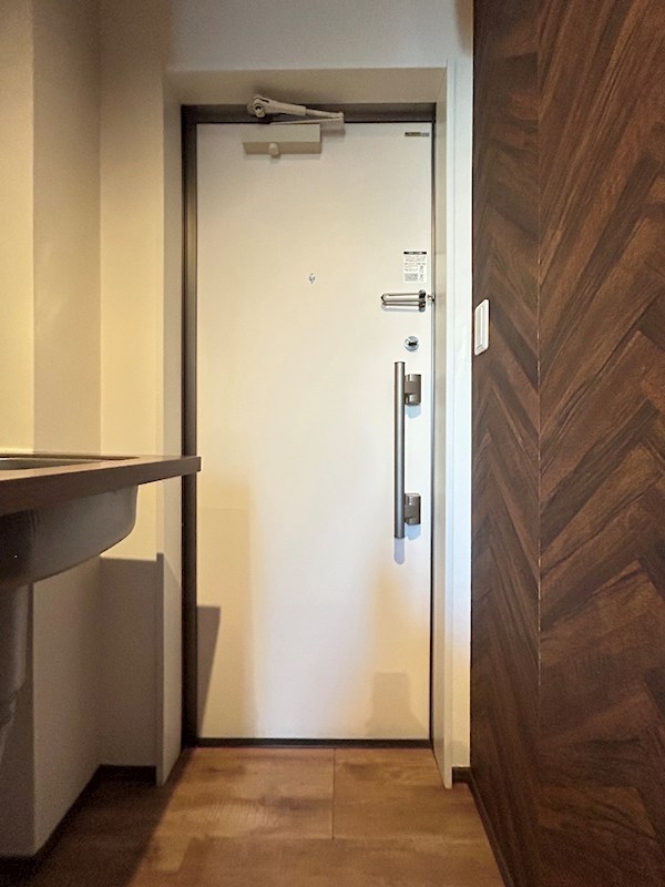 玄関　以下別号室参考写真