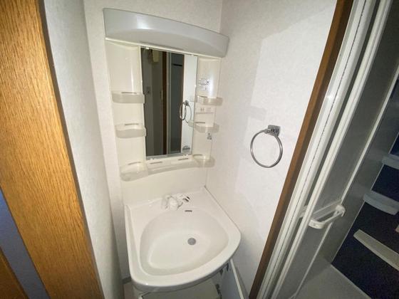 洗面設備　※別部屋の写真です