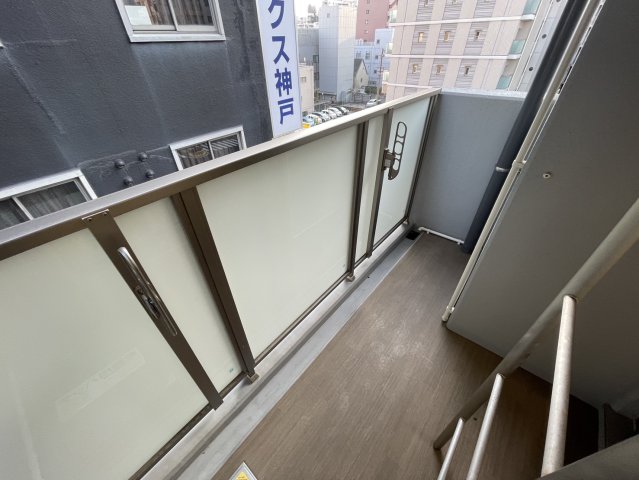 バルコニー　同物件別部屋写真