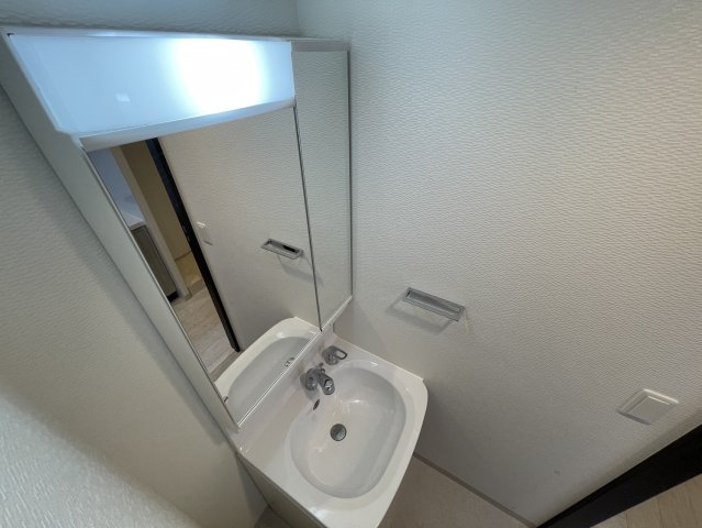 洗面設備　同物件別部屋写真