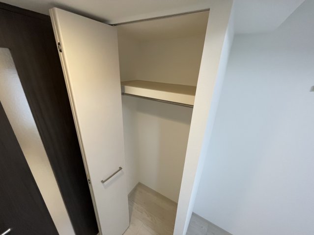 収納　同物件別部屋写真