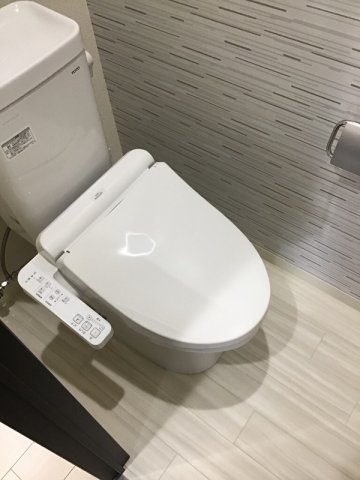 トイレ　温水洗浄便座付きでおすすめです