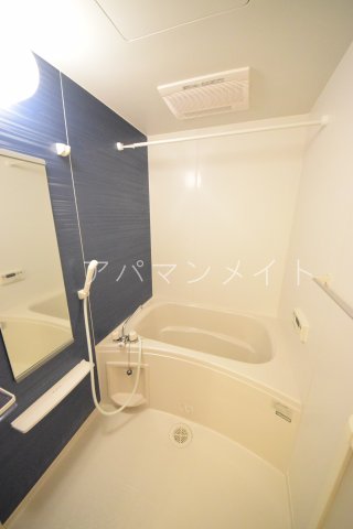 バス・シャワールーム　ゆったり過ごせるお風呂です