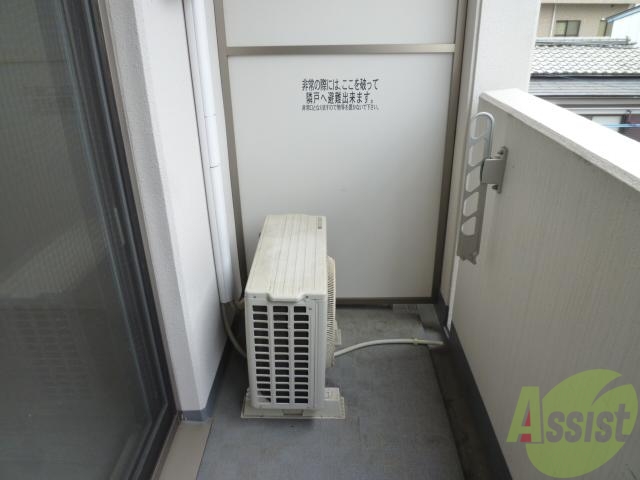 バルコニー　同タイプの参考写真・イメージ写真です。