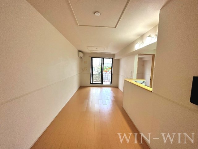 居室・リビング　イメージ（同建物内別部屋の写真です）