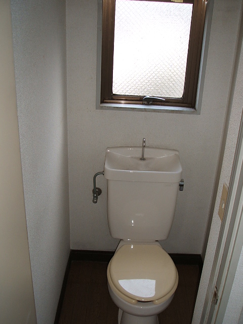 メゾンワンウッドのトイレ写真