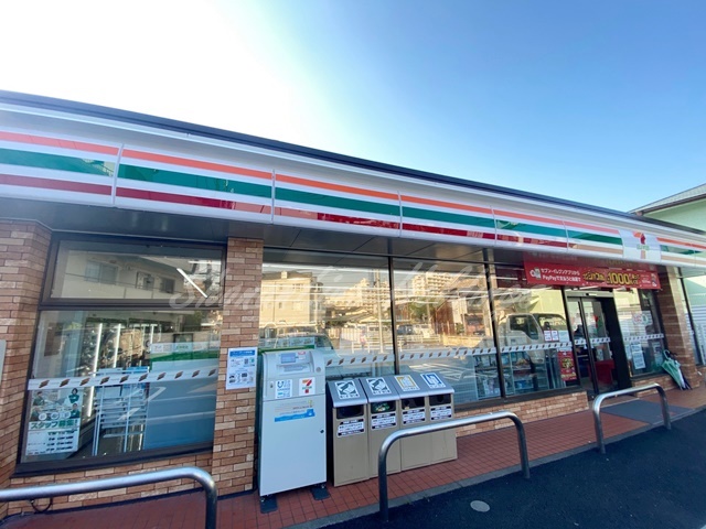 コンビニ　セブンイレブン 横浜戸塚吉田町店（コンビニ）まで46m