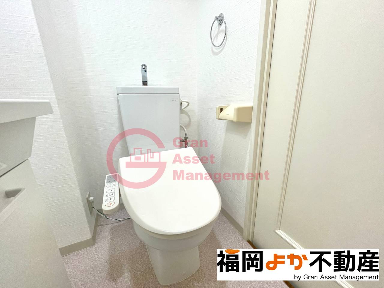 トイレ　トイレもきれいです