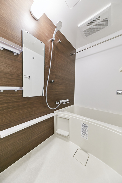 バス・シャワールーム　※写真は同タイプ住戸です。