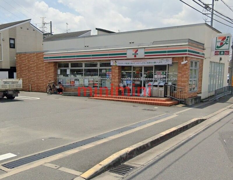 コンビニ　セブンイレブン高槻下田部町2丁目店（コンビニ）まで459m