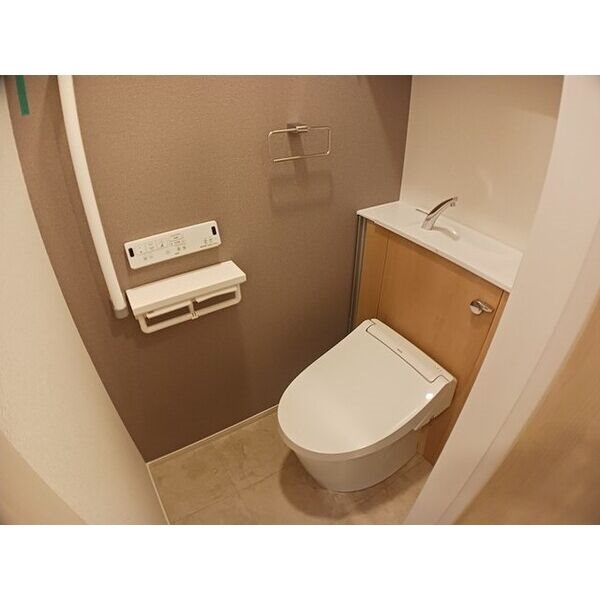 CASA SERENAのトイレ写真