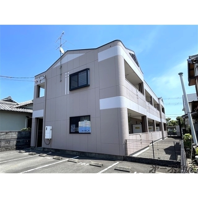 エントランス　建物外観