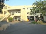 小学校　つつじが丘小学校（小学校）まで608m