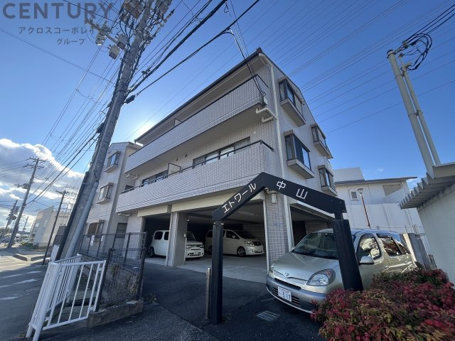 建物外観　タイル張りのおしゃれな外観です