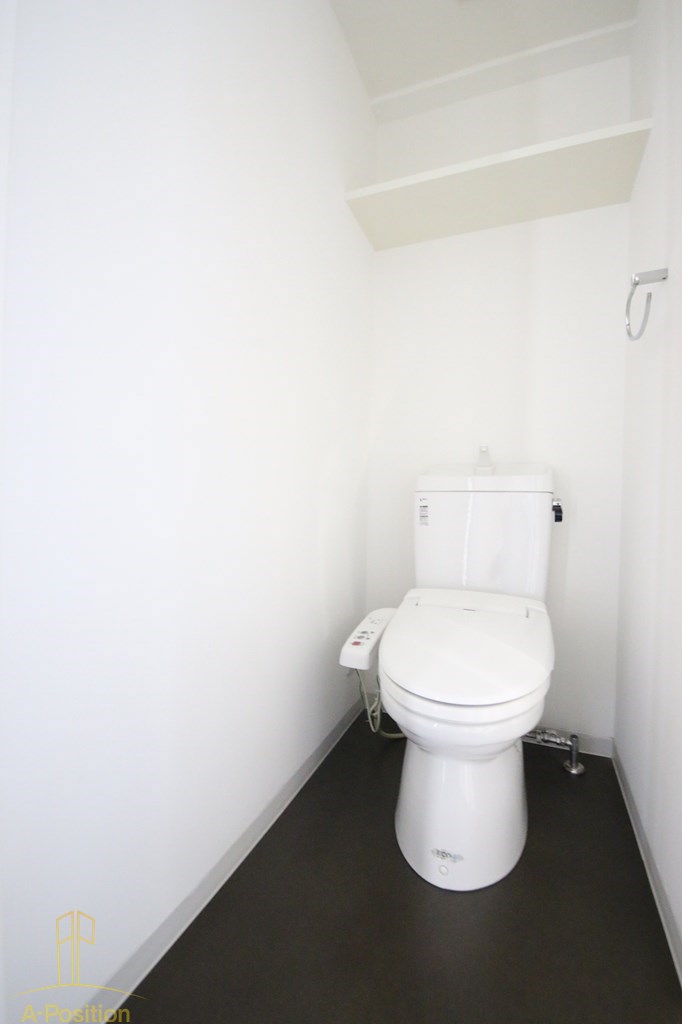 地下鉄千日前線 日本橋駅 徒歩12分 15階建 築18年のトイレ写真