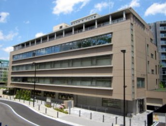 図書館　渋谷区立中央図書館（図書館）まで572m