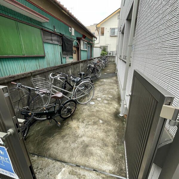 日暮里・舎人ライナー 西新井大師西駅 徒歩13分 2階建 築11年の外観写真