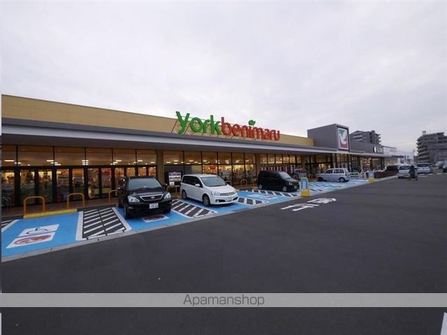 スーパー　ヨークベニマル仙台六丁の目店（スーパー）まで382m