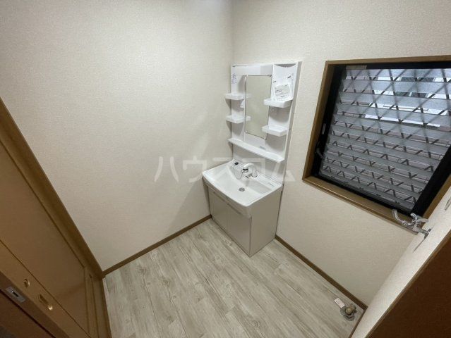 IWAHARA貸家の内装写真
