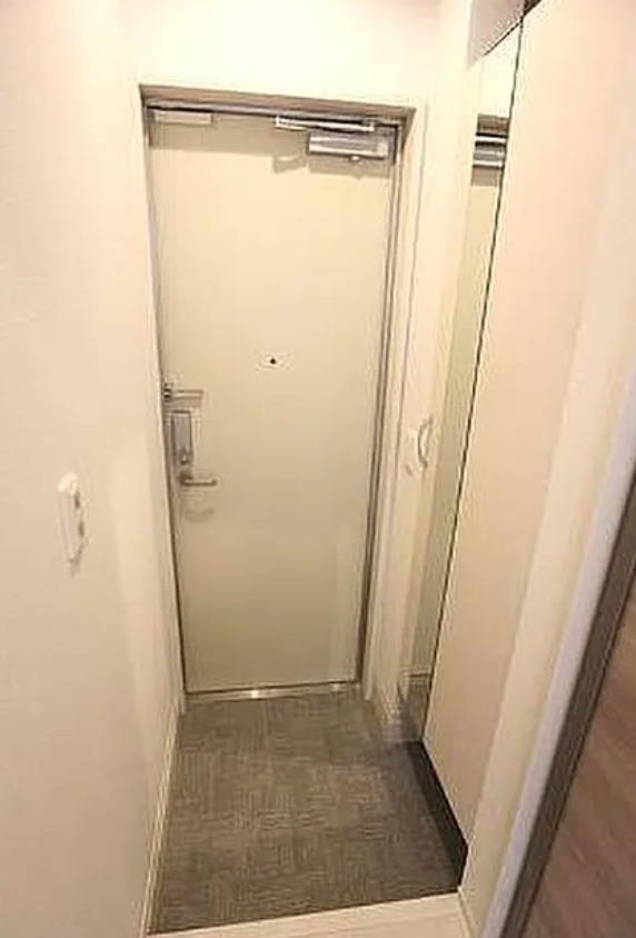 玄関　※同物件別室参考写真