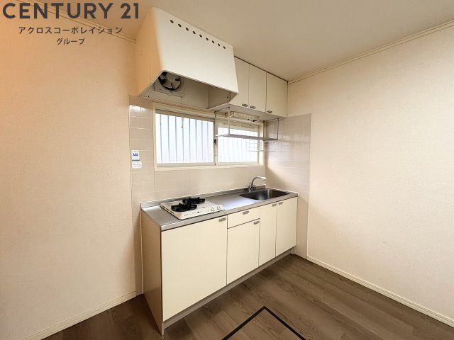 キッチン　2口ガスコンロ付きのシステムキッチンです♪