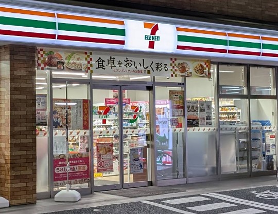 コンビニ　セブンイレブン北区田端3丁目店（コンビニ）まで442m