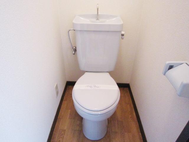 ロイヤルアネックスのトイレ写真