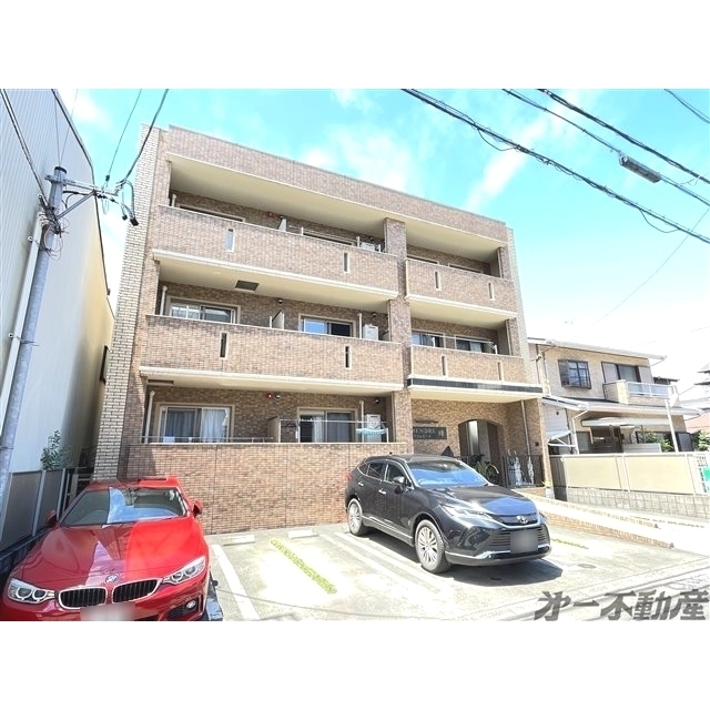 エントランス　建物外観