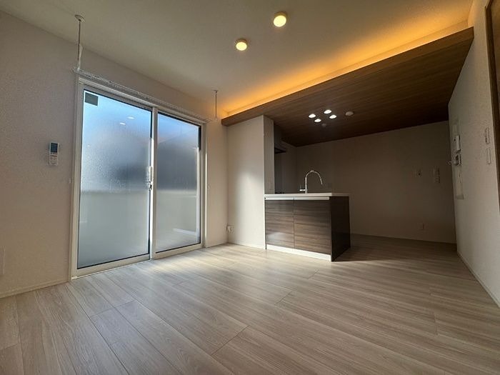 居室・リビング　１１．２帖のお部屋です