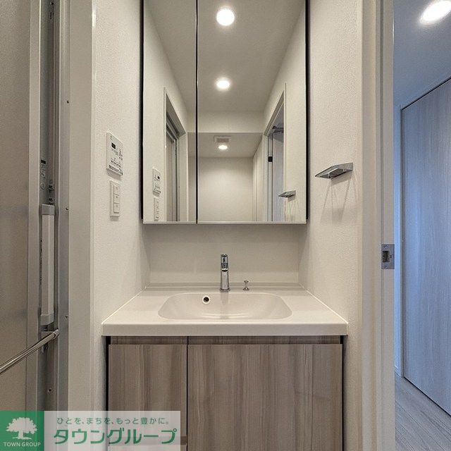 洗面設備　※写真は同タイプ住戸です。