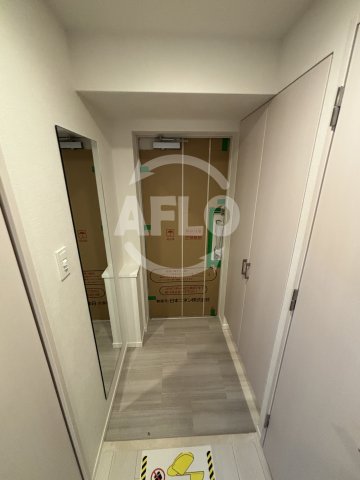 スプランディッド上本町WESTIIの玄関写真