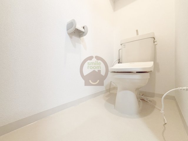 地下鉄長堀鶴見緑地線 西長堀駅 徒歩3分 10階建 築25年のトイレ写真