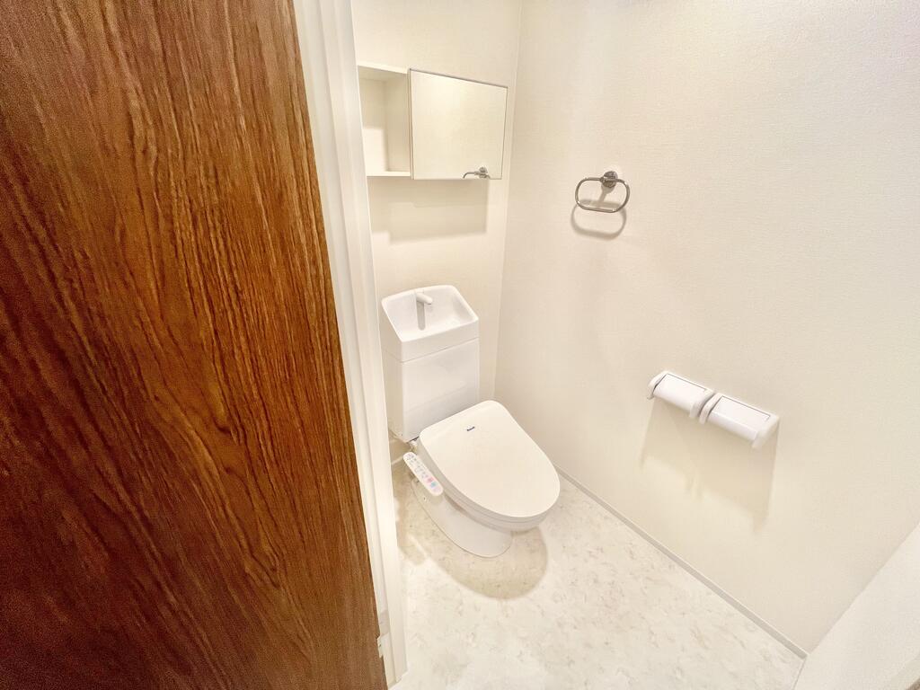 ＪＲ鹿児島本線 陣原駅 徒歩7分 2階建 築2年のトイレ写真
