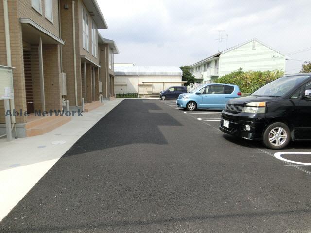 駐車場　駐車場