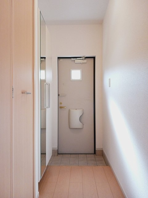 玄関　図面と現状に相違がある場合には現状を優先