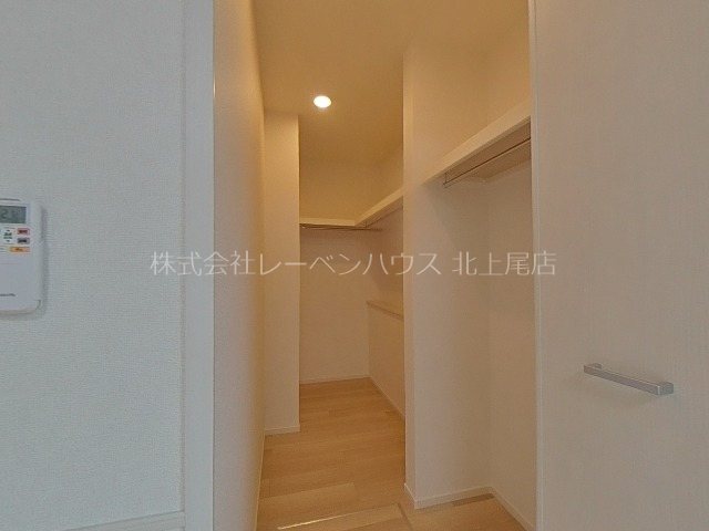 収納　お問合せは048-772-8202