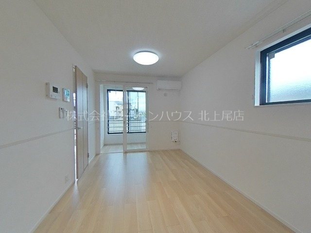 居室・リビング　お問合せは048-772-8202