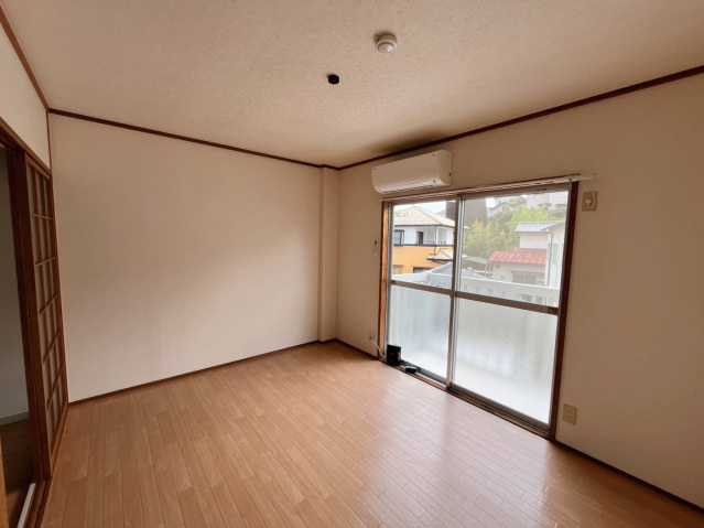 屋代ハイツ田中の居間写真