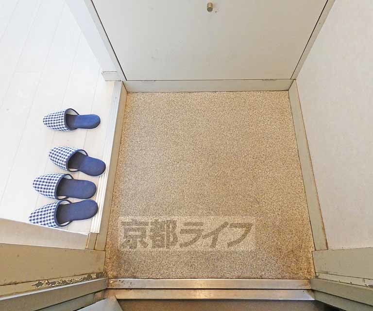メゾンウェルスの玄関写真