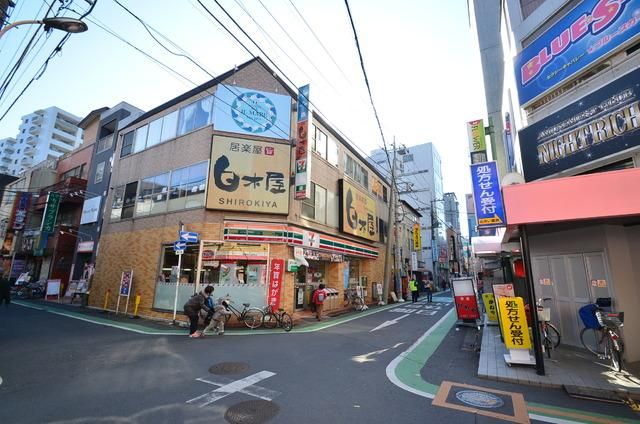 コンビニ　セブンイレブン（コンビニ）まで130m