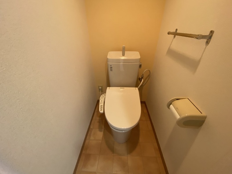 遠州鉄道 曳馬駅 徒歩16分 12階建 築32年のトイレ写真