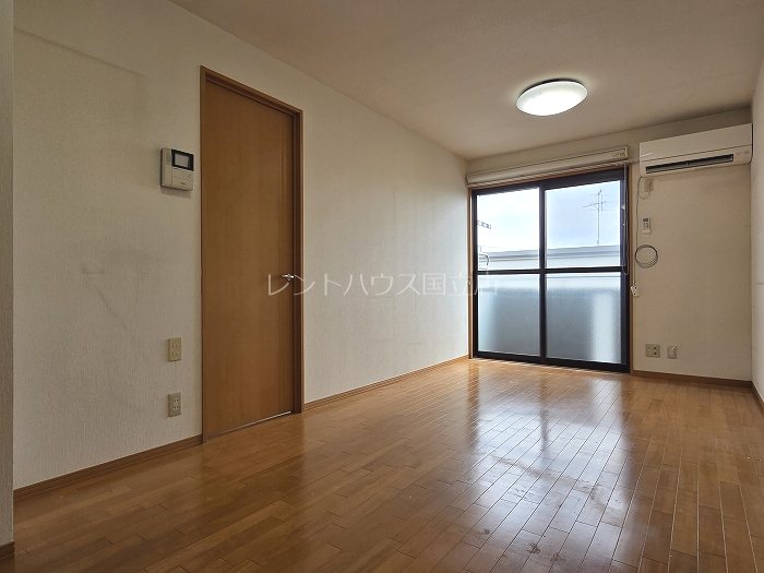 多摩都市モノレール 泉体育館駅 徒歩9分 2階建 築25年の居間写真