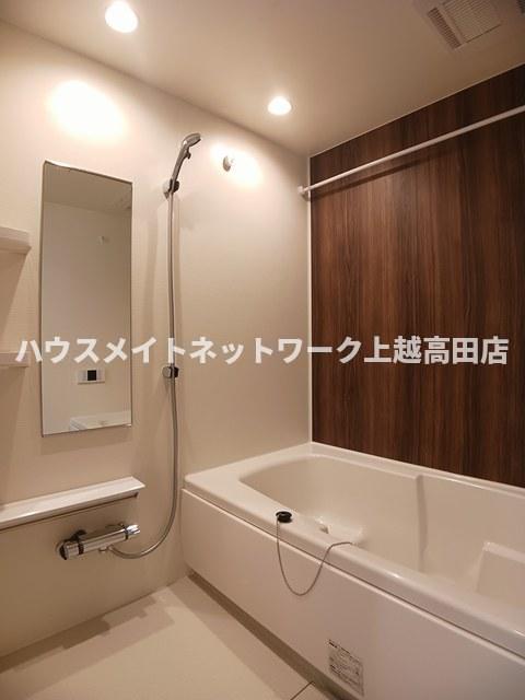 バス・シャワールーム　浴室１坪（追焚機能付）