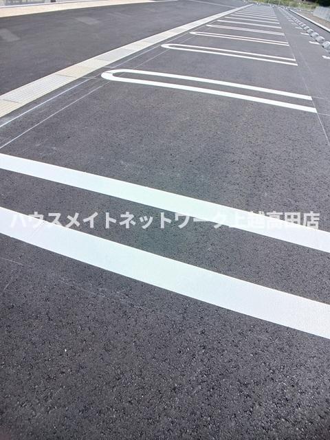 駐車場　消雪付駐車場