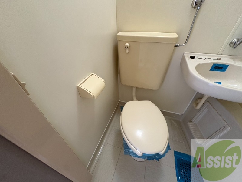 トイレ　こちらはトイレです。清潔感があり、安心して使用できます。