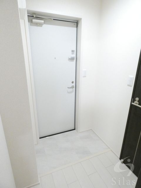 ＪＲ片町線 星田駅 徒歩4分 3階建 築8年の玄関写真