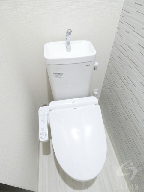 ＪＲ片町線 星田駅 徒歩4分 3階建 築8年のトイレ写真