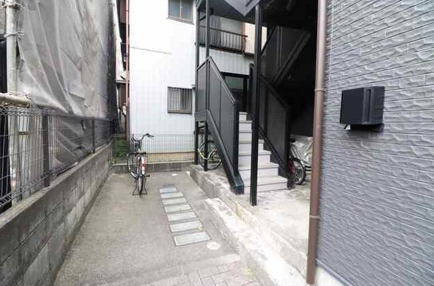 ＪＲ横須賀線 新川崎駅 徒歩11分 3階建 築16年の外観写真